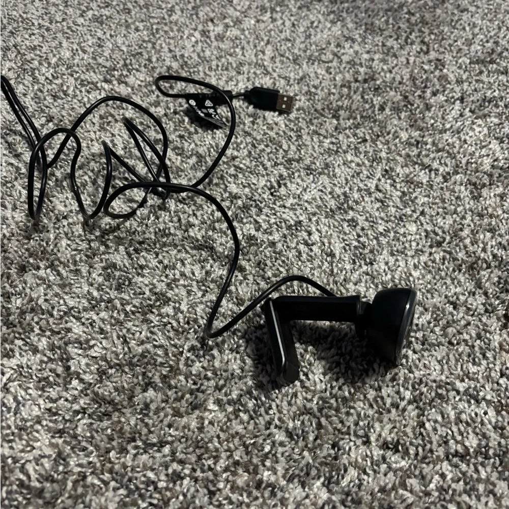 {Logi} Black Webcam with USB Cable